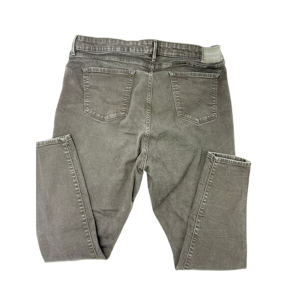 Levi’s Women’s Black Jeans | Size 35/30 (True Waist 36”) | Classic & Comfy - Picture 3 of 6